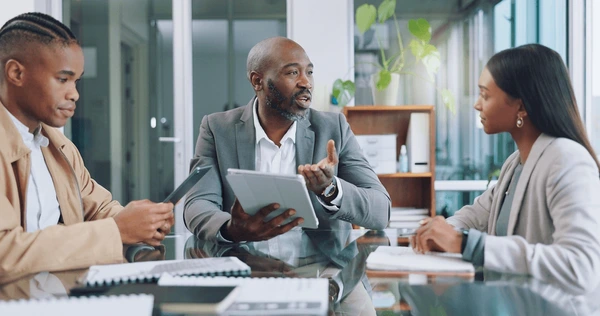 tablet-group-business-people-boss-600nw-2449375467